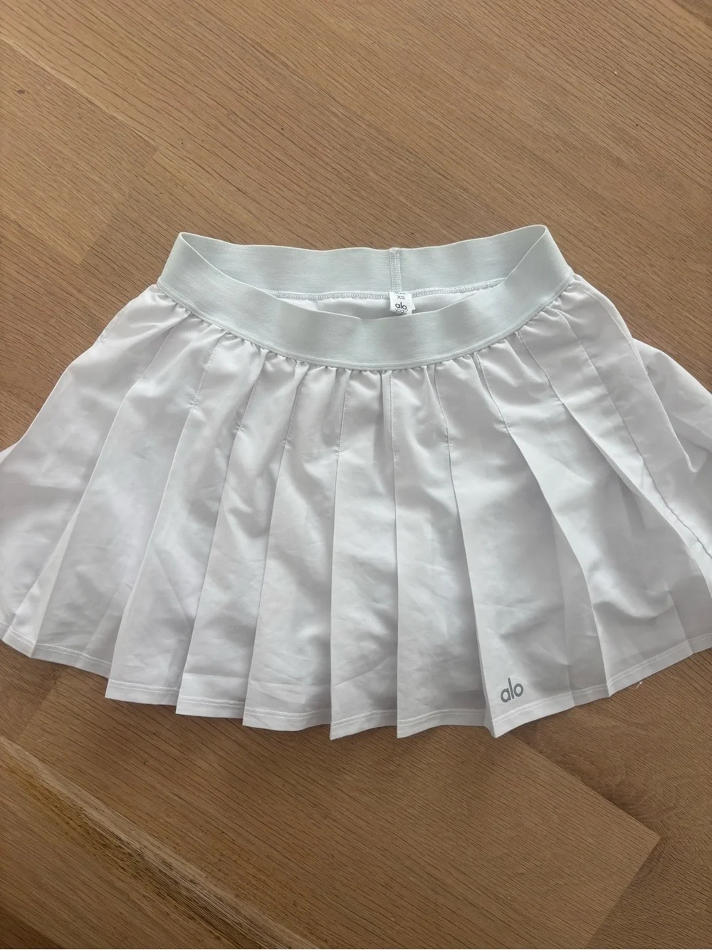 ALO Yoga White pleated Tennis Skirt with Elastic Waistband XS